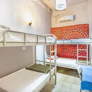 Hostel Backpackers @ Clarke Quay